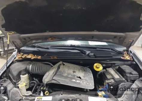 2015 Chrysler Town & Country Touring-L z USA, uszkodzony, nr VIN 2C4RC1CG6FR601103